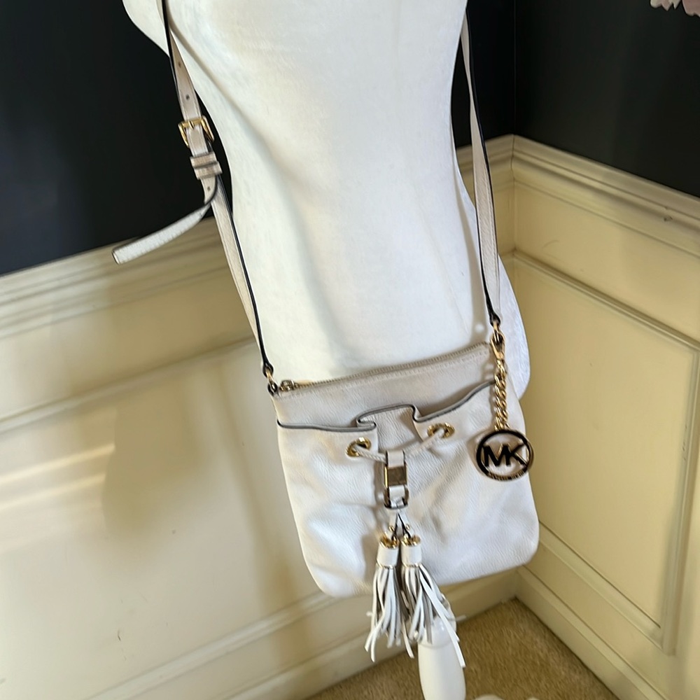 White crossbody Michael Kors bag